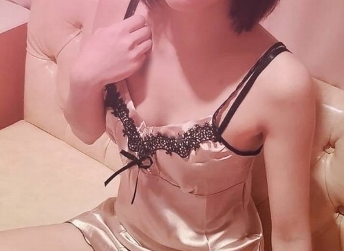 ���u���}���X
